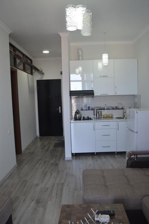 Apartment Mzika Batumi Exterior foto